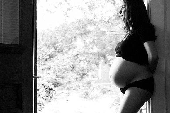 Hannah & Danny Pregnant _ for Web 50