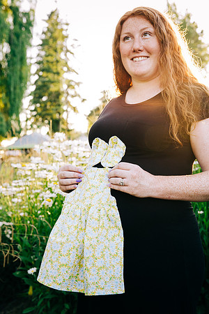 129 Sarah and Sean Maternity_by Erin Riddle 2021