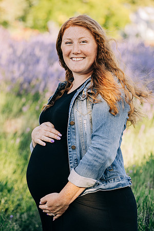 004 Sarah and Sean Maternity_by Erin Riddle 2021