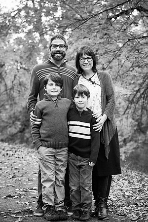 Rhoads Family_2018 Fall Mini Session B&W 01_Parallel Photography_for WEB