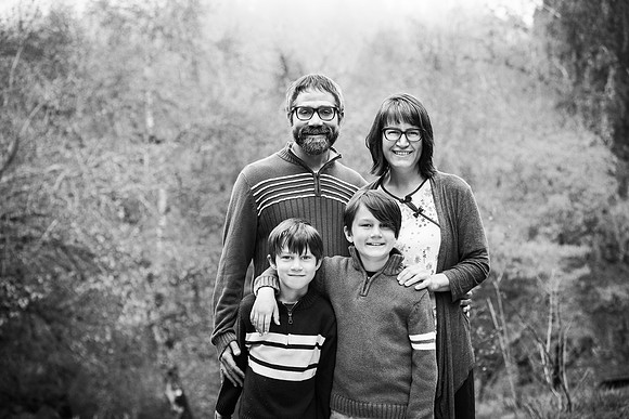 Rhoads Family_2018 Fall Mini Session B&W 02_Parallel Photography_for WEB