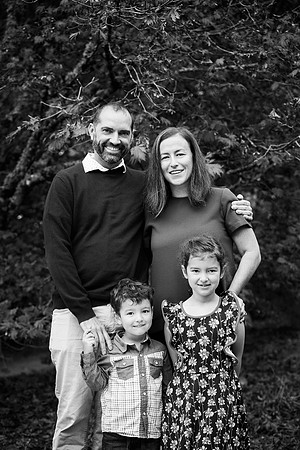 Swank-Chiang Family_2018 Fall Mini Session 01_Parallel Photography_B&W for PRINT