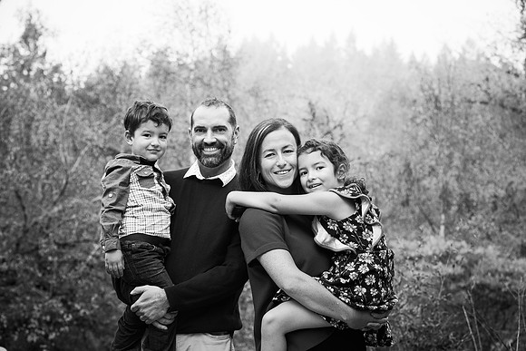 Swank-Chiang Family_2018 Fall Mini Session 06_Parallel Photography_B&W for PRINT