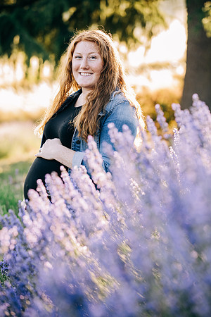 023 Sarah and Sean Maternity_by Erin Riddle 2021