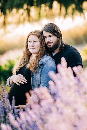 038 Sarah and Sean Maternity_by Erin Riddle 2021