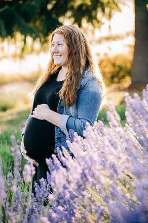 022 Sarah and Sean Maternity_by Erin Riddle 2021