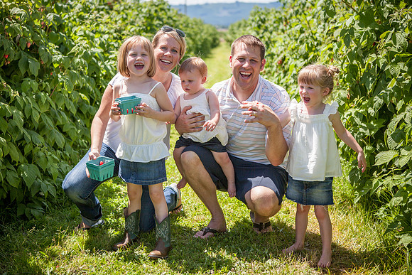 Conway Family_2013 Berry Picking_334 FOR PRINT