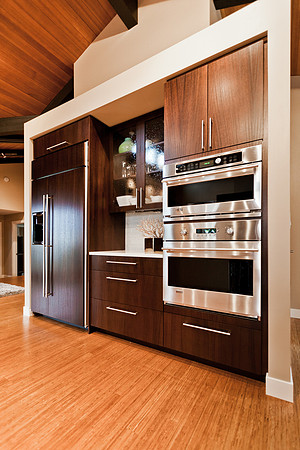 Custom-Kitchen-Wood-Portland-Absolute-Interior-Design_Parallel-Photography-02